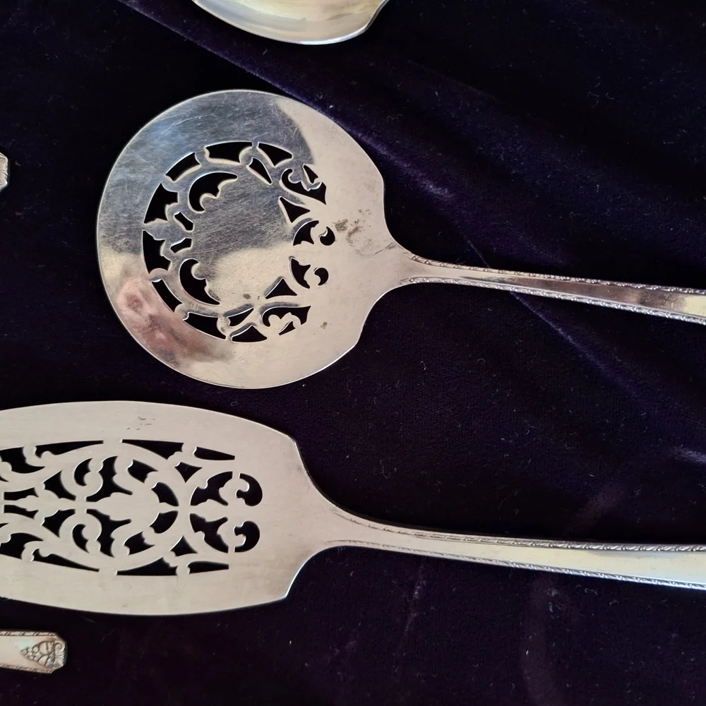 Prestige Silver Dining Flatware Collection with Classic Design Lot 1